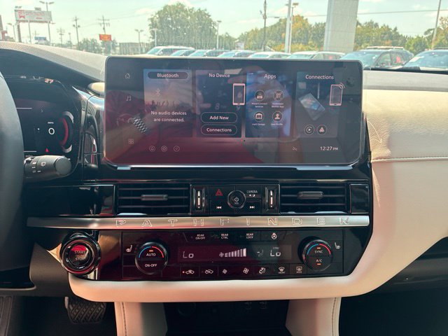 New 2026 Nissan Pathfinder SL w/ SL Premium Package FWD image 13