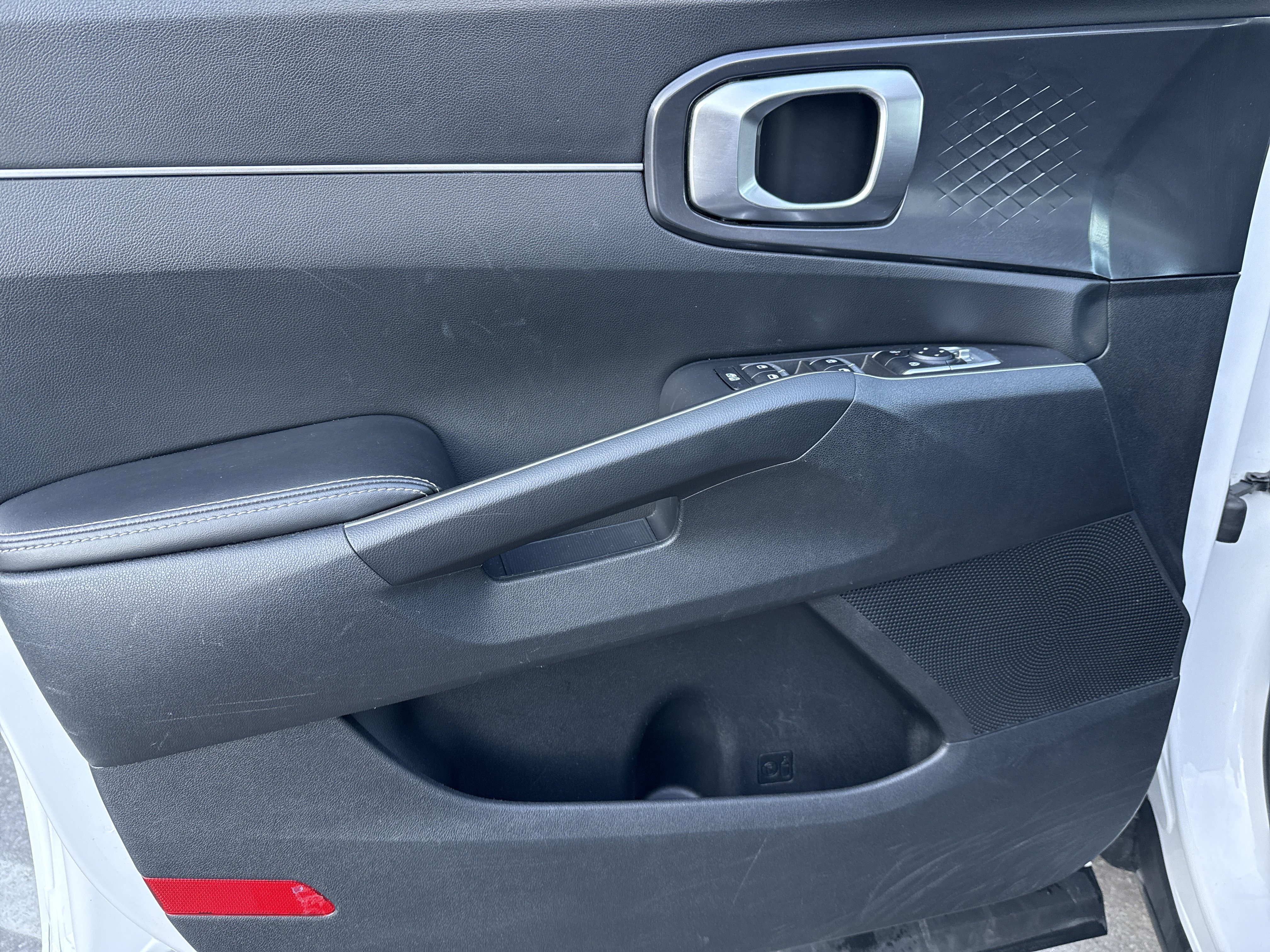 Certified 2024 Kia Sorento S image 16