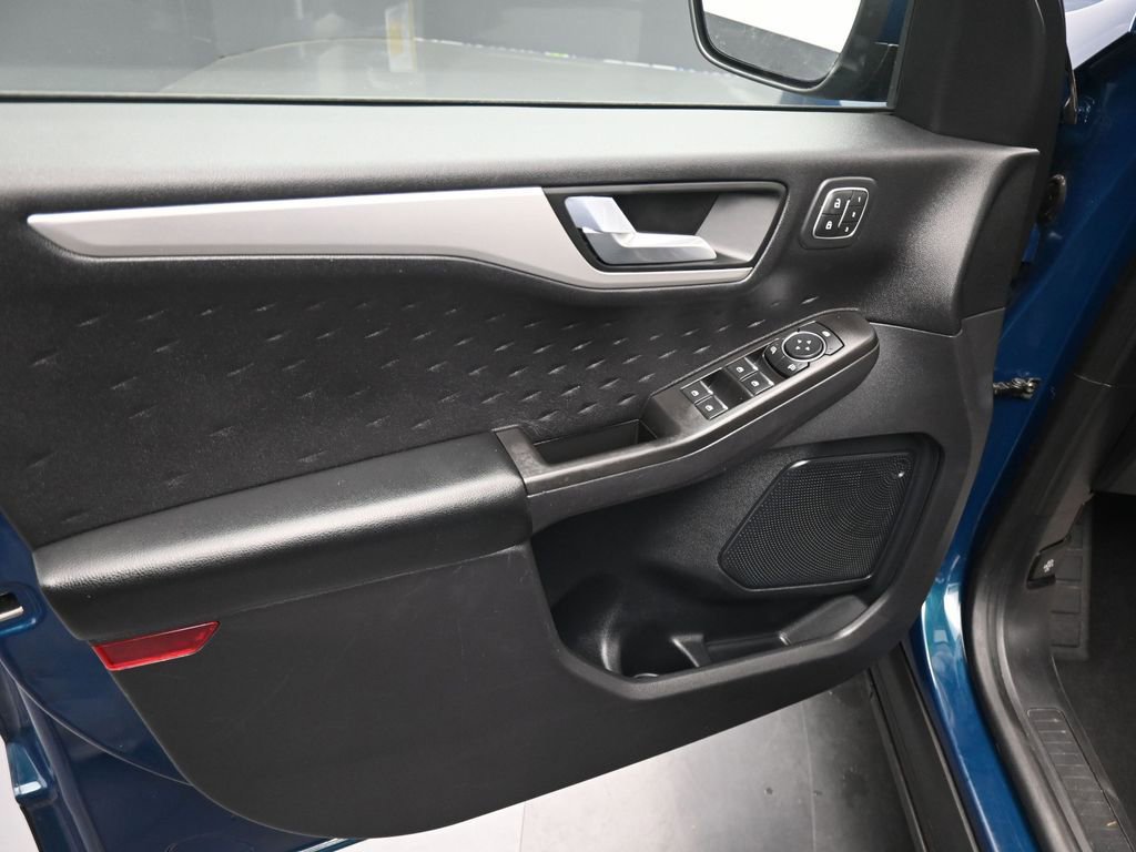 Certified 2020 Ford Escape SEL image 7