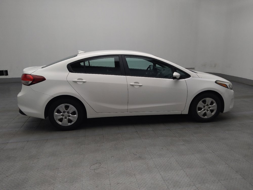Used 2017 Kia Forte LX image 10