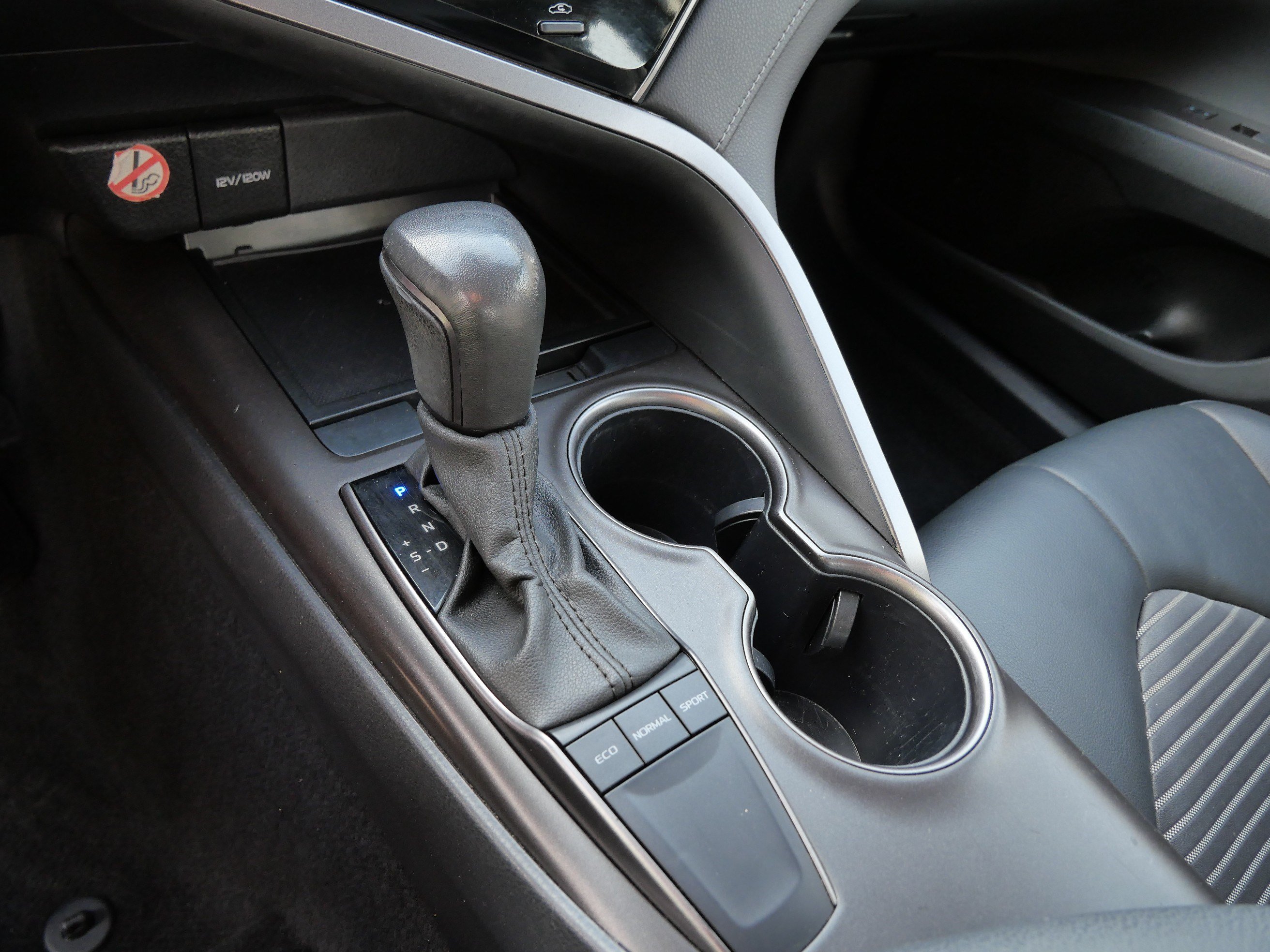 Certified 2024 Toyota Camry SE FWD image 25