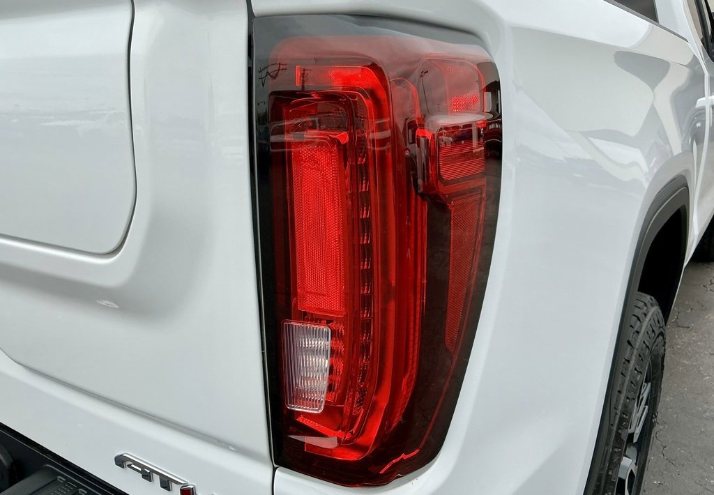 Used 2024 GMC Sierra 1500 AT4 w/ Technology Package image 16