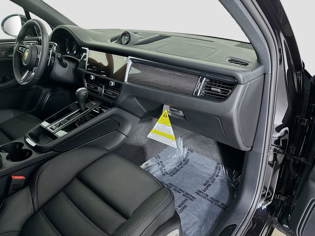 New 2026 Porsche Macan GTS AWD/4WD image 31