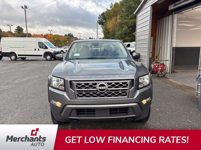 Used 2022 Nissan Frontier SV AWD/4WD image 2