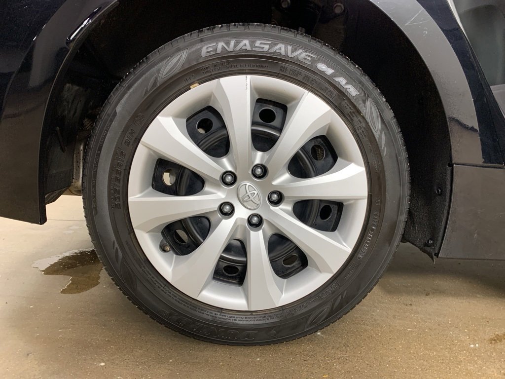 Used 2024 Toyota Corolla LE image 37