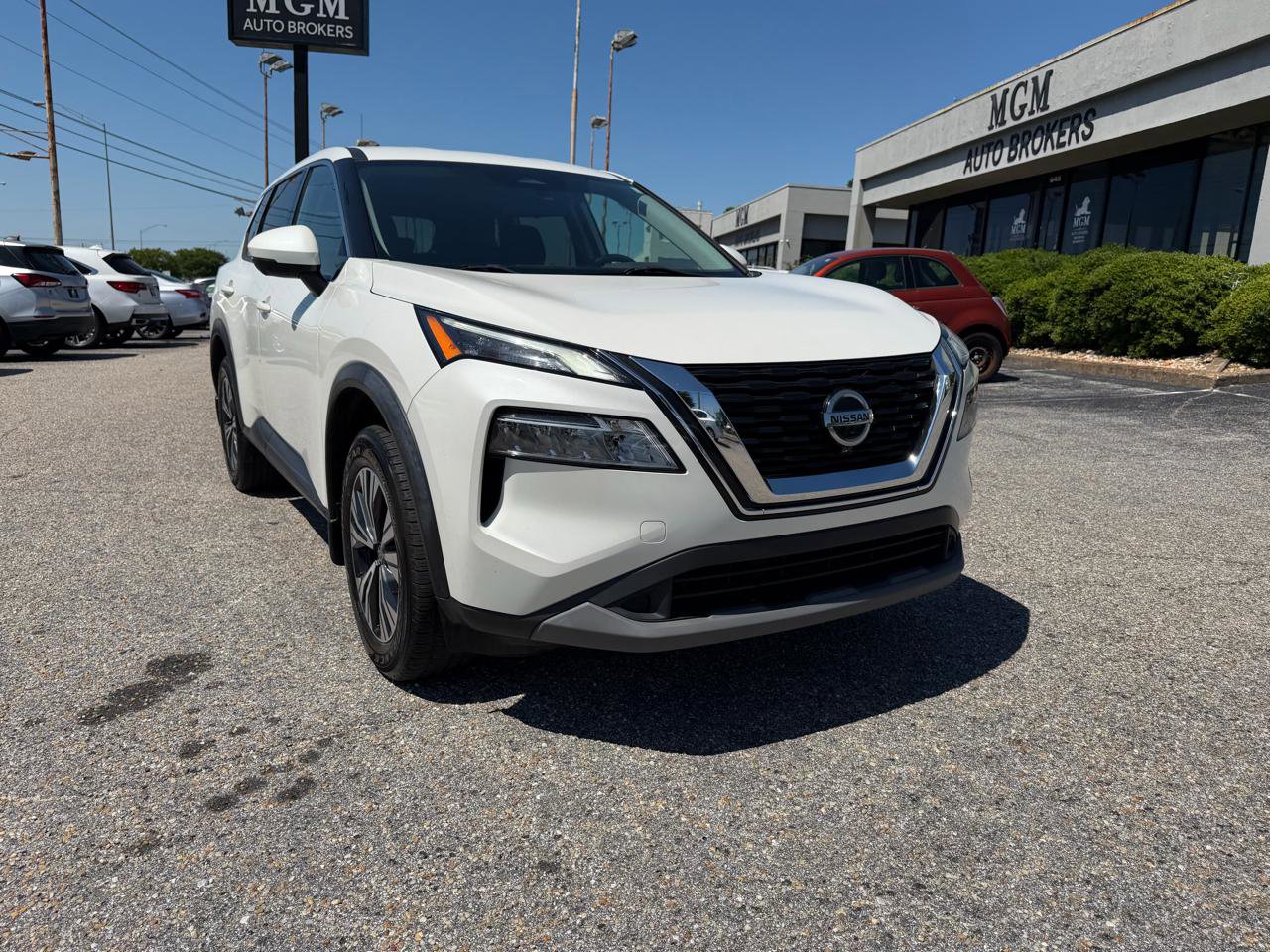 Used 2021 Nissan Rogue SV FWD image 4