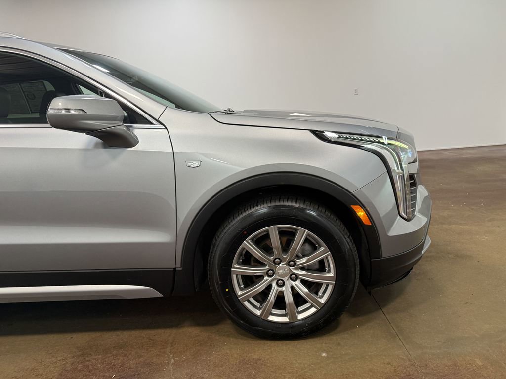 Used 2023 Cadillac XT4 Premium Luxury image 32