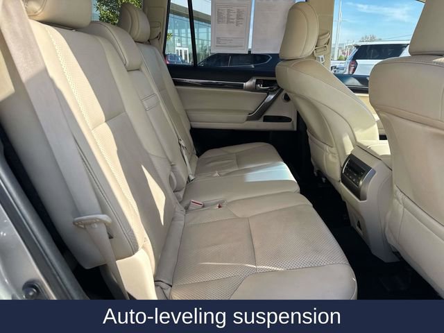 Used 2023 Lexus GX 460 Luxury w/ Accessory Package image 15