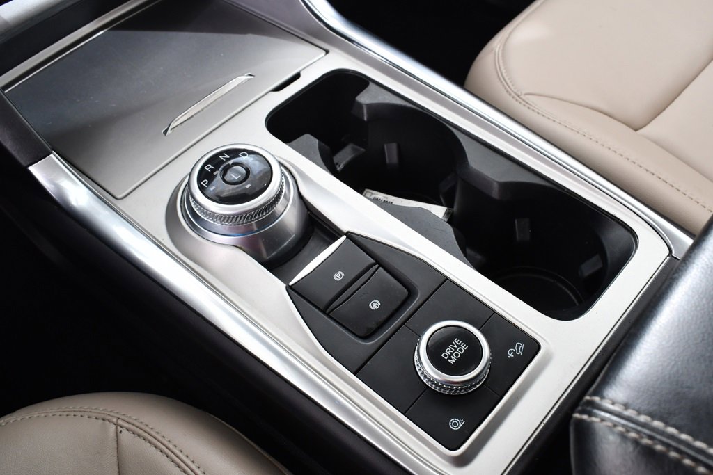 Used 2022 Ford Explorer XLT w/ Equipment Group 202A image 31