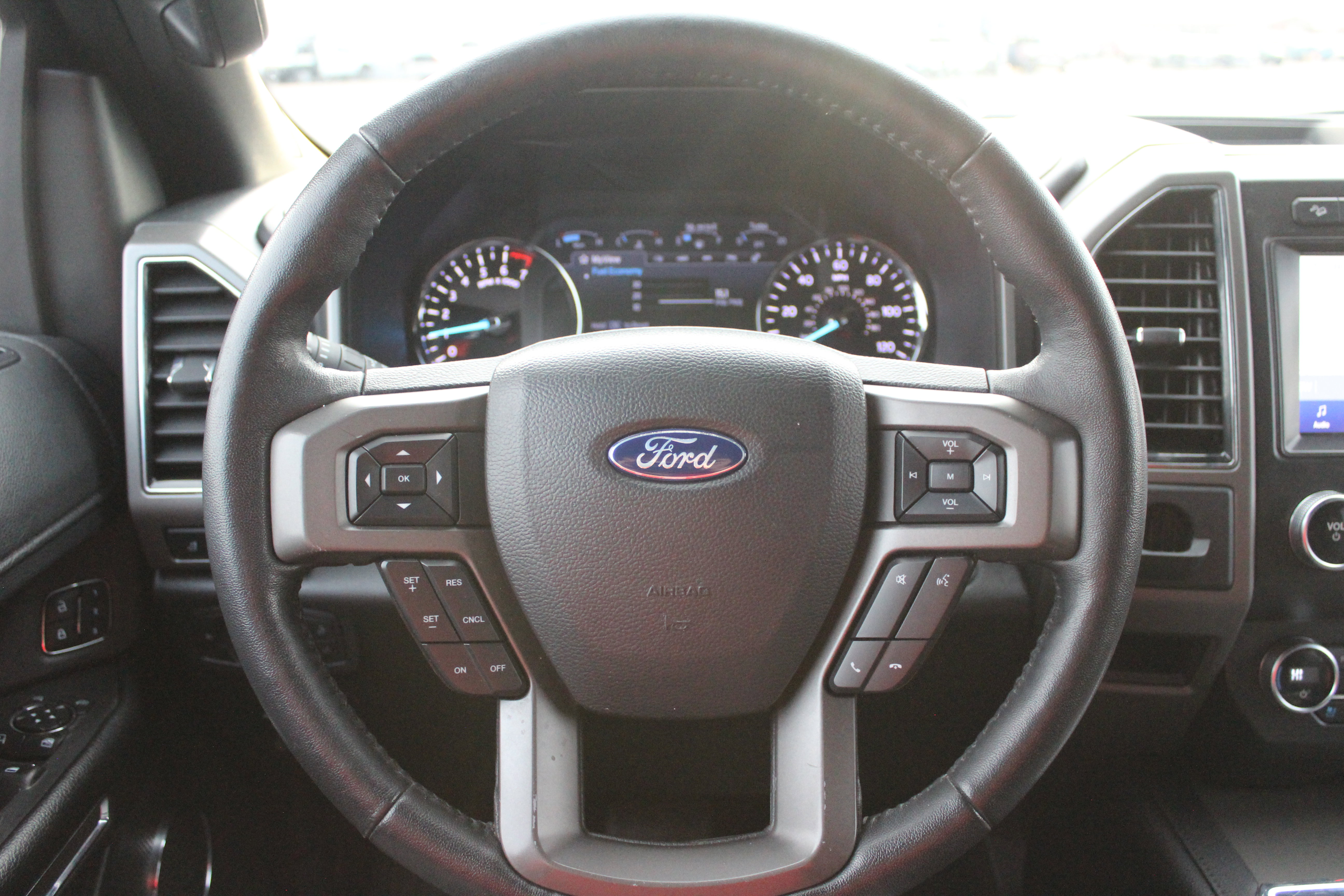 Used 2020 Ford Expedition XLT w/ Equipment Group 202A image 21