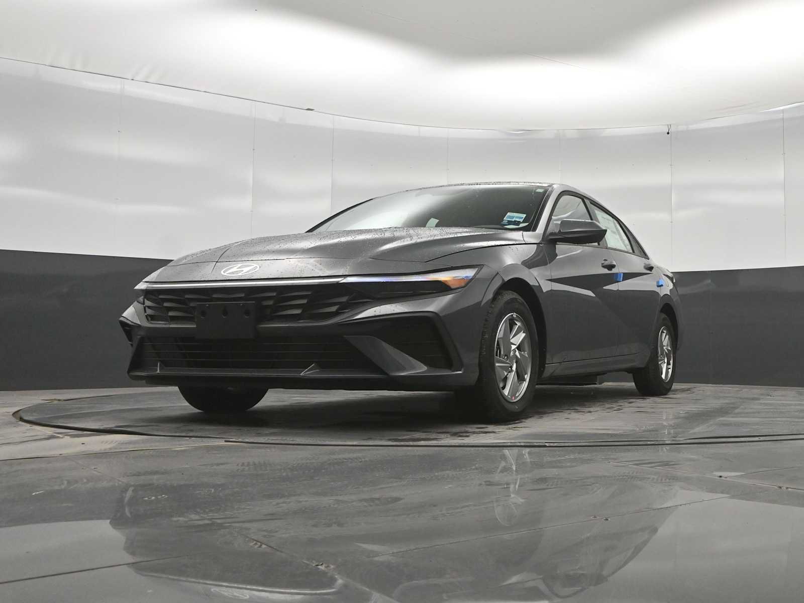New 2026 Hyundai Elantra SE FWD image 32