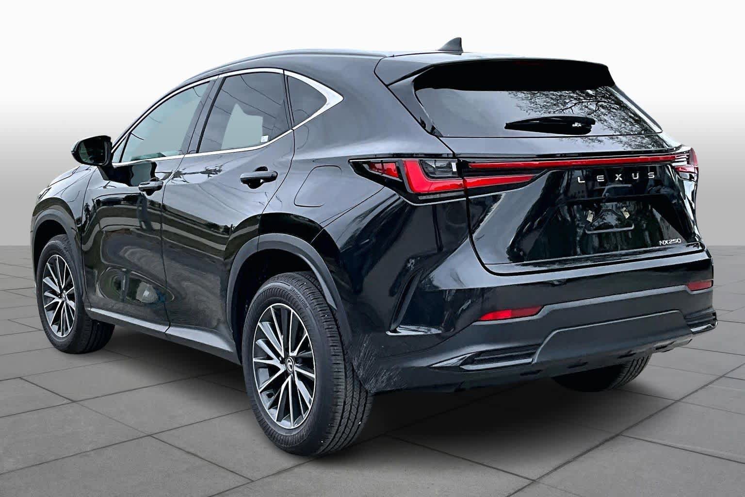Used 2025 Lexus NX 250 FWD w/ Towing Package (2000 Lbs) image 12