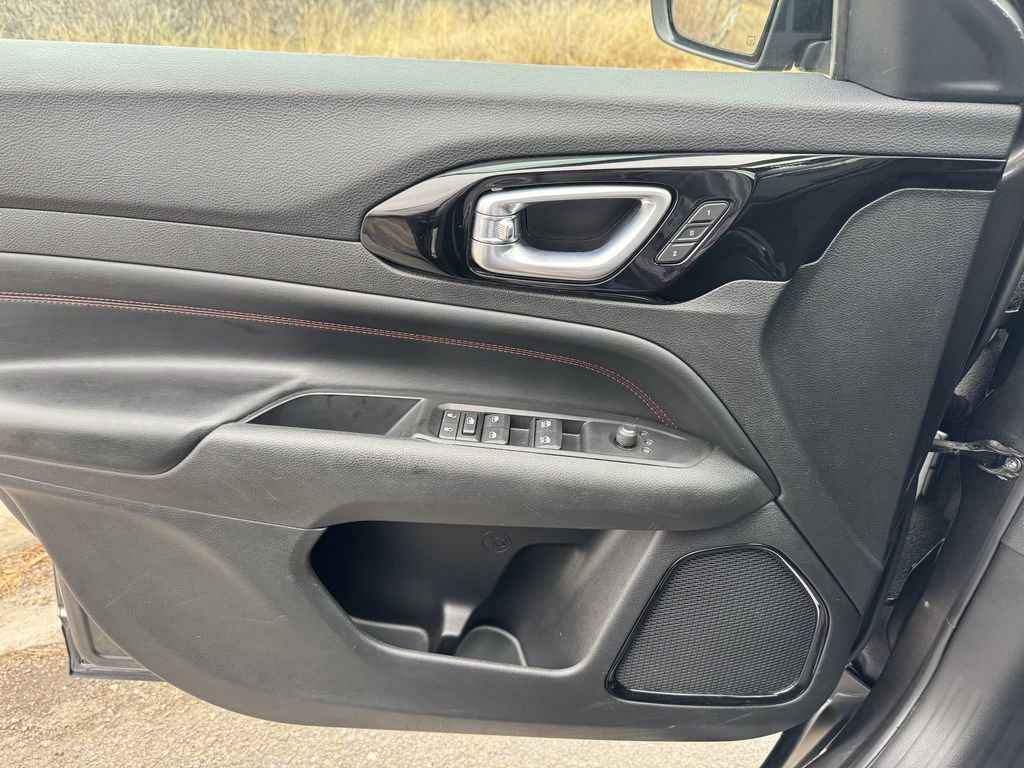 Used 2022 Jeep Compass Trailhawk w/ Trailhawk Elite Group image 12