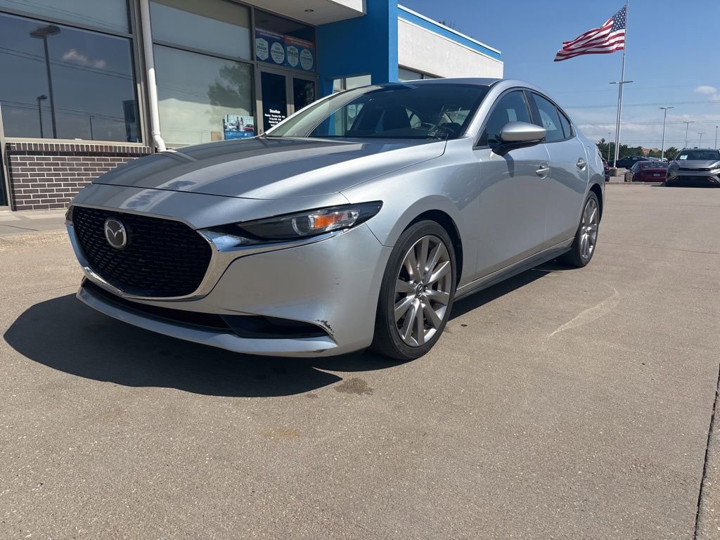 Used 2019 MAZDA MAZDA3 Sedan w/ Select Package FWD image 1