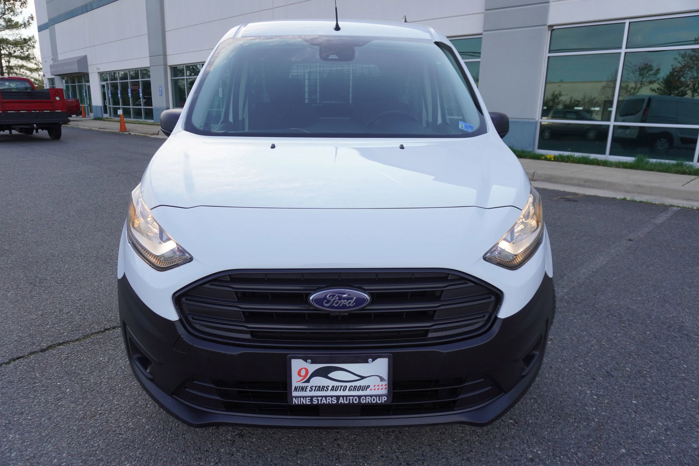 Used 2022 Ford Transit Connect XL image 2