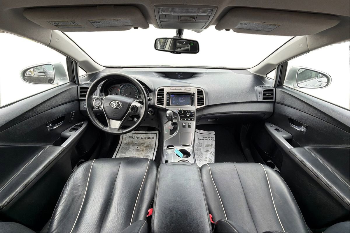 Used 2014 Toyota Venza XLE image 28