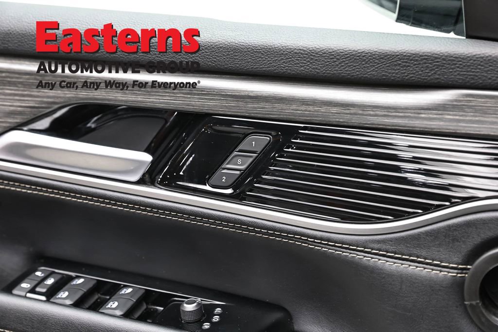 Used 2024 Jeep Wagoneer Series II AWD/4WD image 21