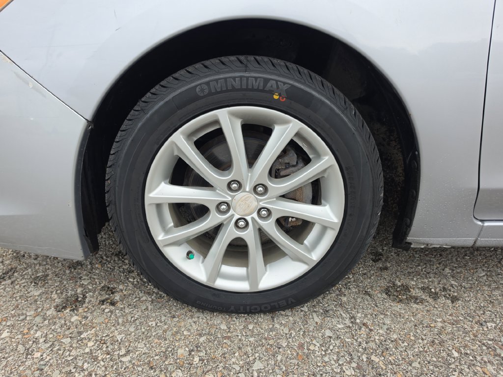 Used 2014 Subaru Impreza 2.0i Premium w/ All-Weather Package w/CVT AWD/4WD image 14