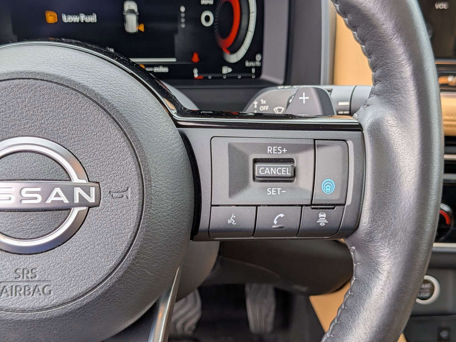 Used 2023 Nissan Rogue Platinum AWD/4WD image 19