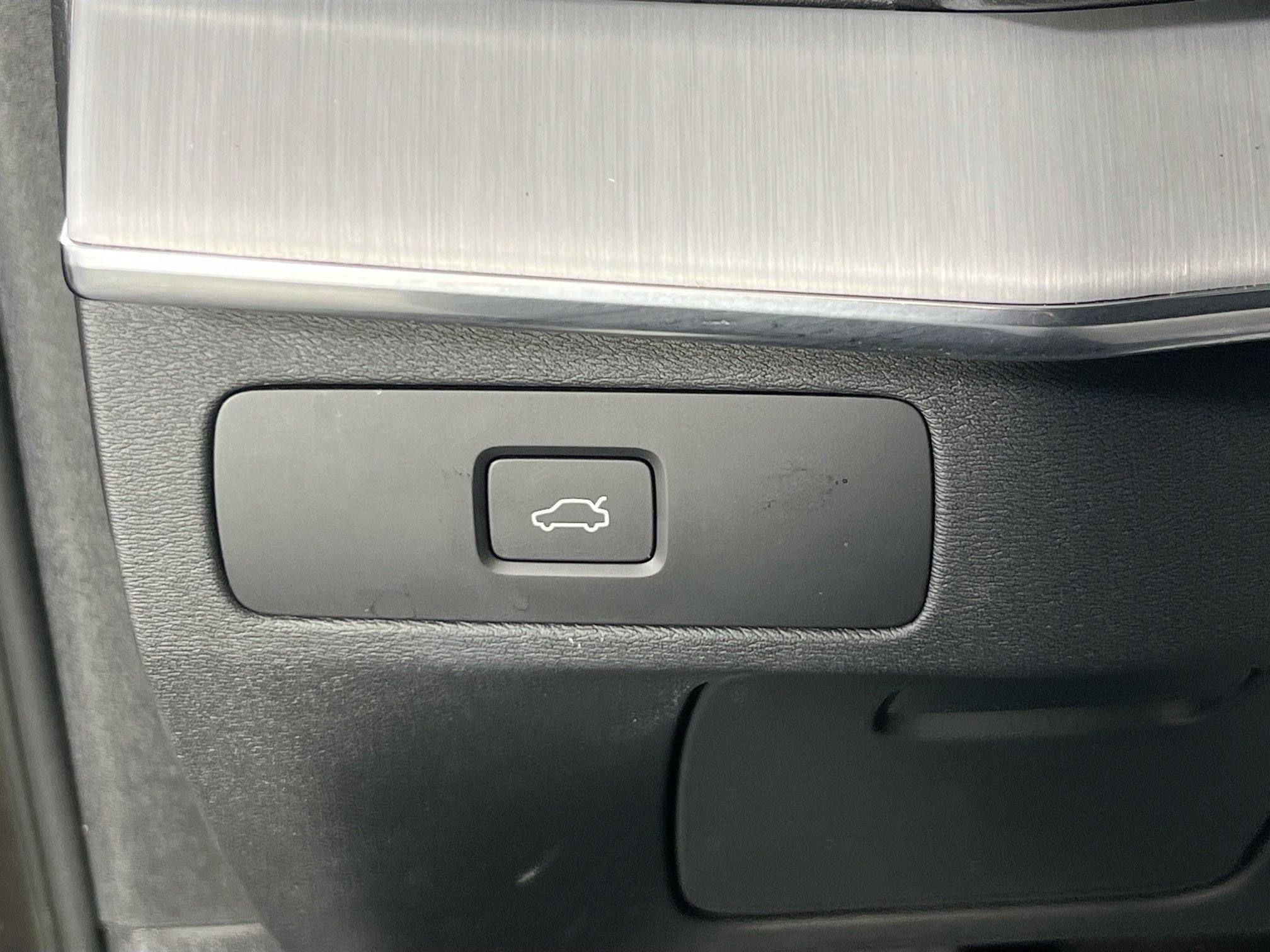 Used 2023 Volvo XC90 B5 Core AWD/4WD image 10