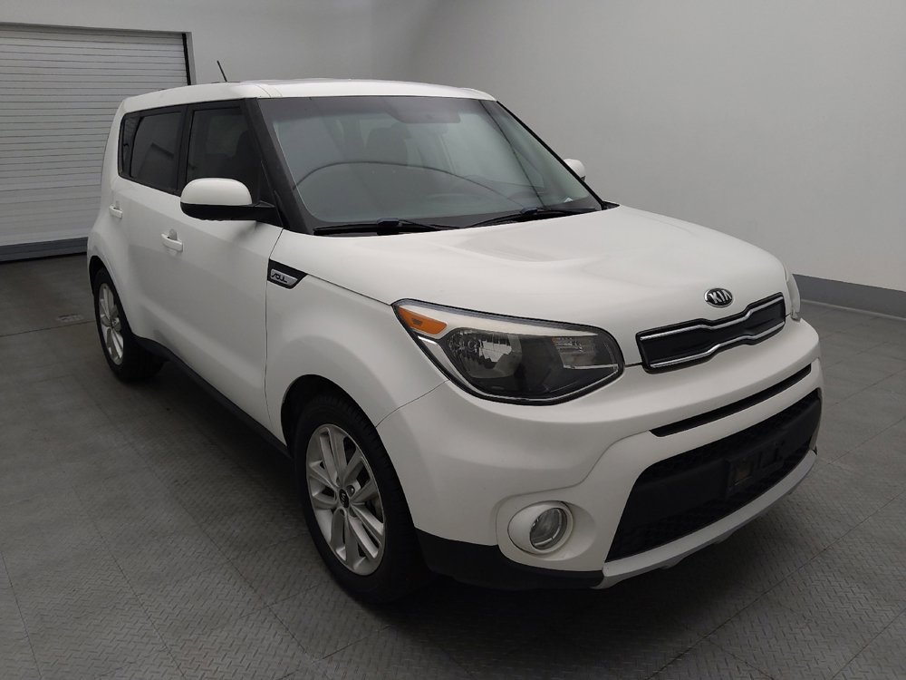 Used 2017 Kia Soul + image 13