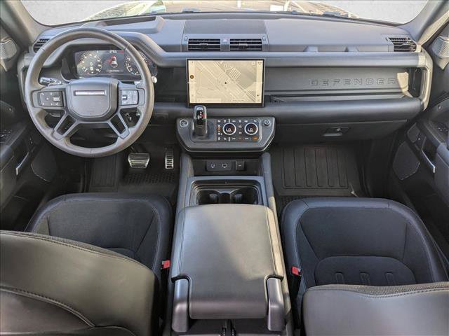 Used 2022 Land Rover Defender 110 V8 AWD/4WD image 18