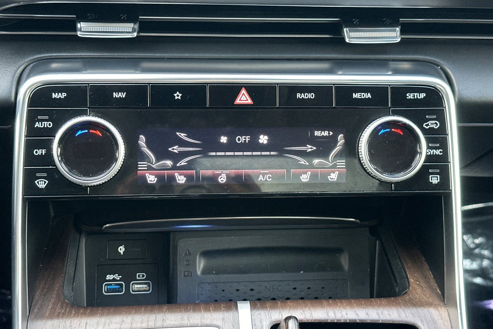 Used 2023 Genesis GV80 3.5T Advanced + w/ Cargo Package image 22