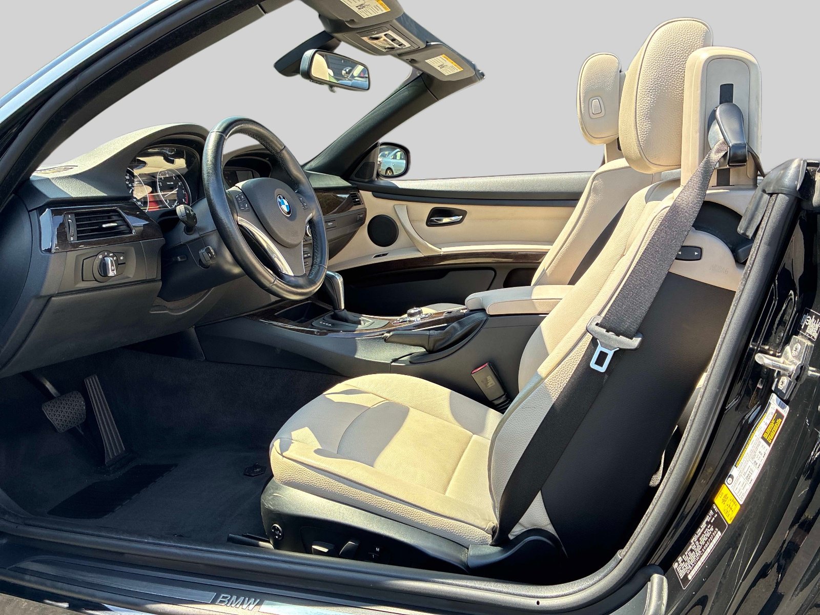 Used 2011 BMW 328i Convertible RWD image 15