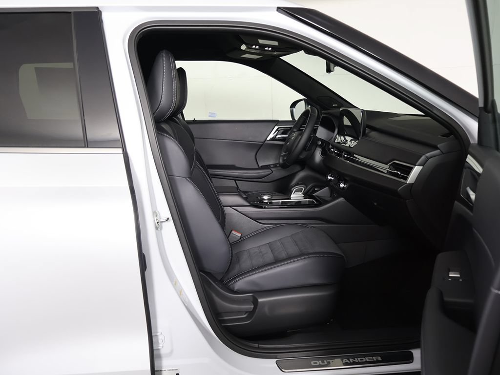 New 2026 Mitsubishi Outlander LE AWD/4WD image 29
