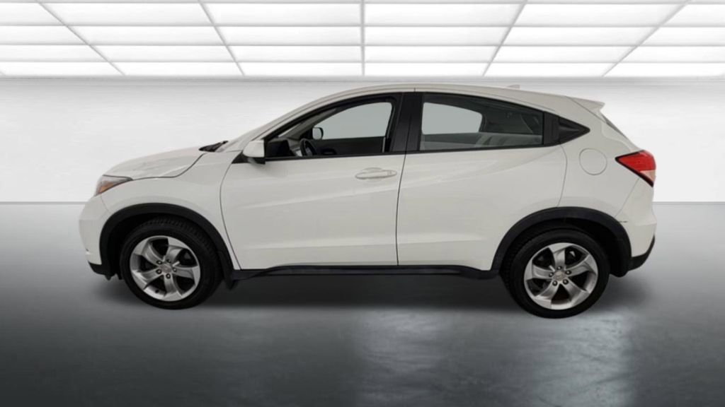 Used 2017 Honda HR-V LX image 5