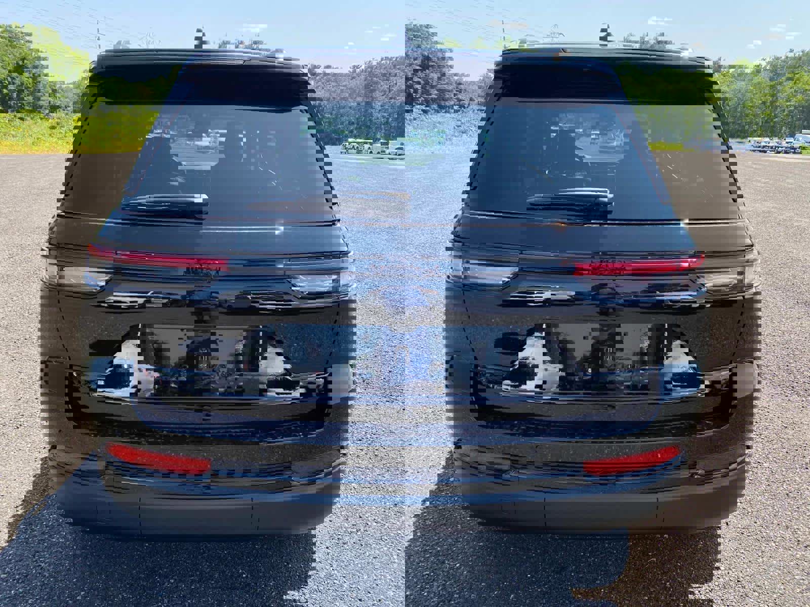 New 2025 Jeep Grand Cherokee Altitude image 4