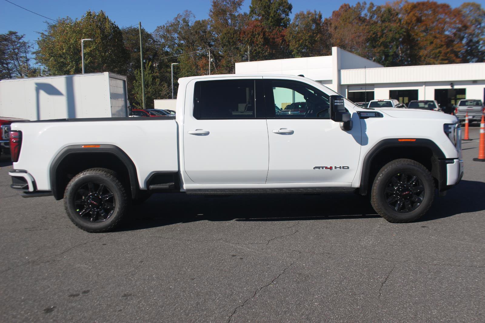 New 2026 GMC Sierra 2500 AT4 w/ AT4 Premium Plus Package image 8