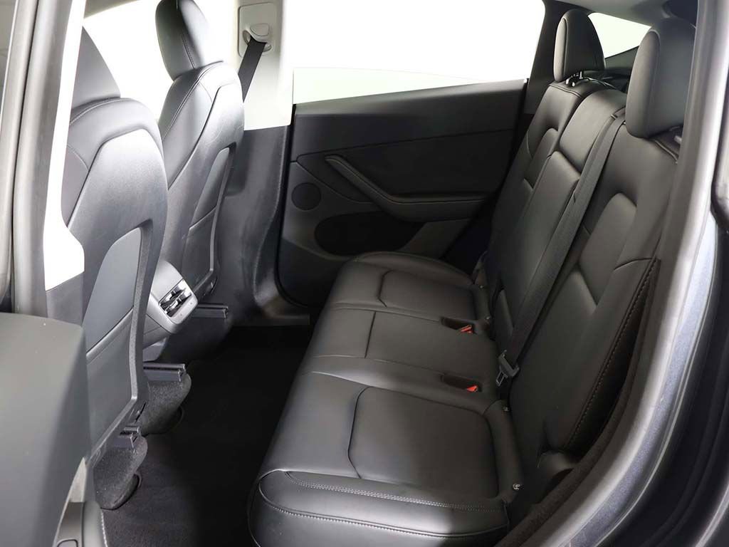 Used 2024 Tesla Model Y Long Range image 38