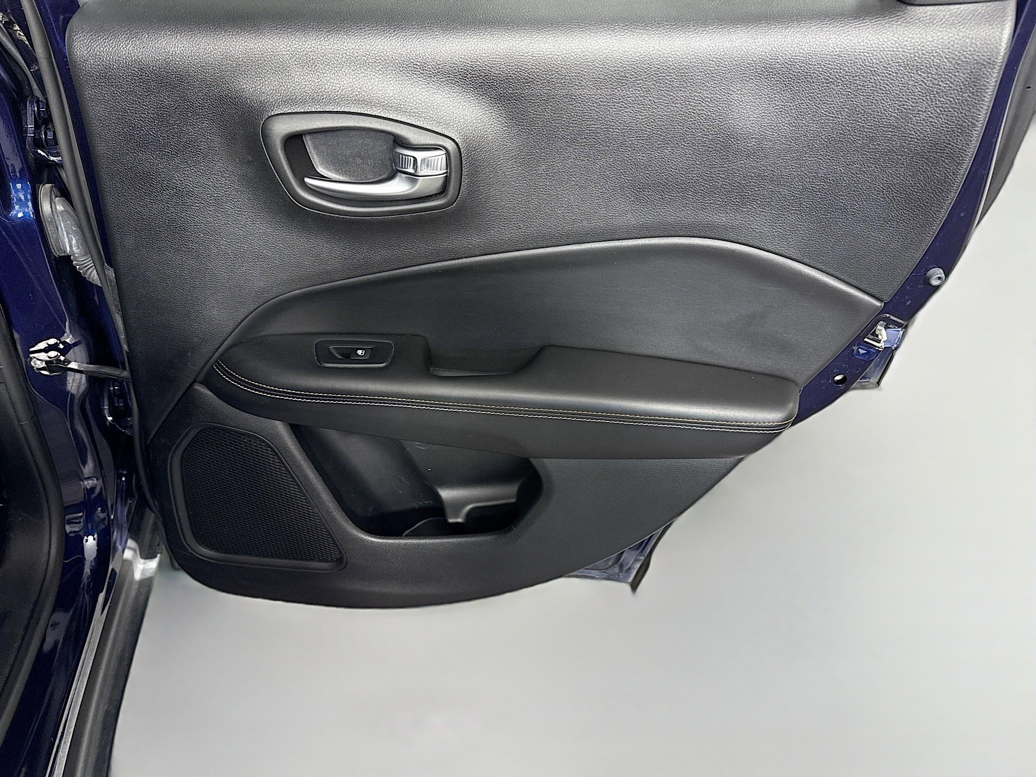 Used 2020 Jeep Compass Latitude w/ Popular Equipment Group image 28