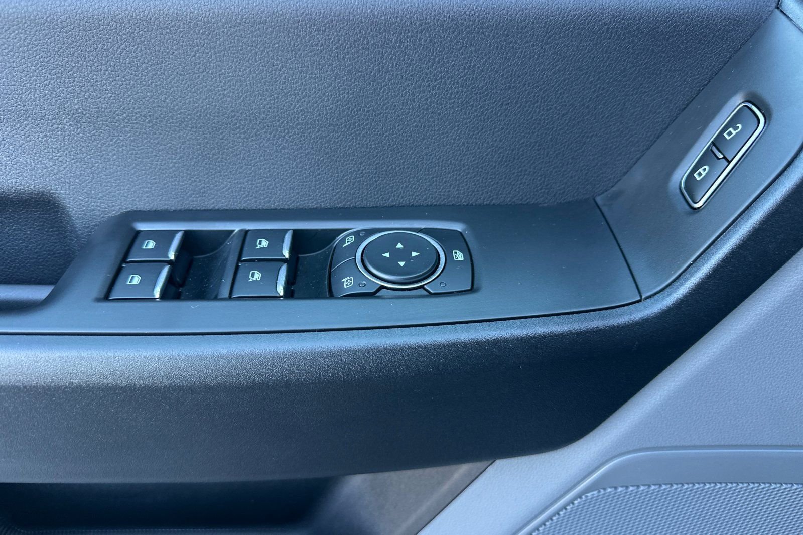 New 2026 Ford F250 XL w/ XL Chrome Package image 10