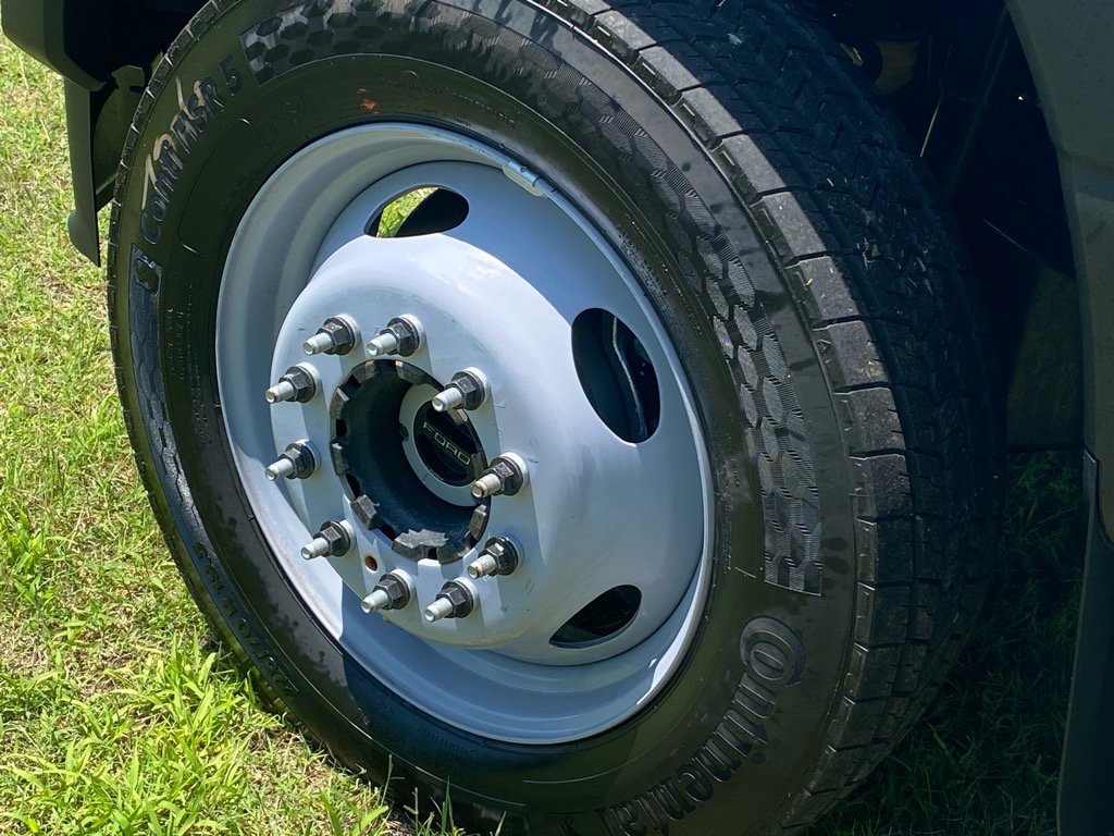 Used 2024 Ford F450 XL w/ Snow Plow Prep Package image 14