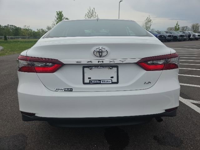 Used 2024 Toyota Camry LE FWD image 9