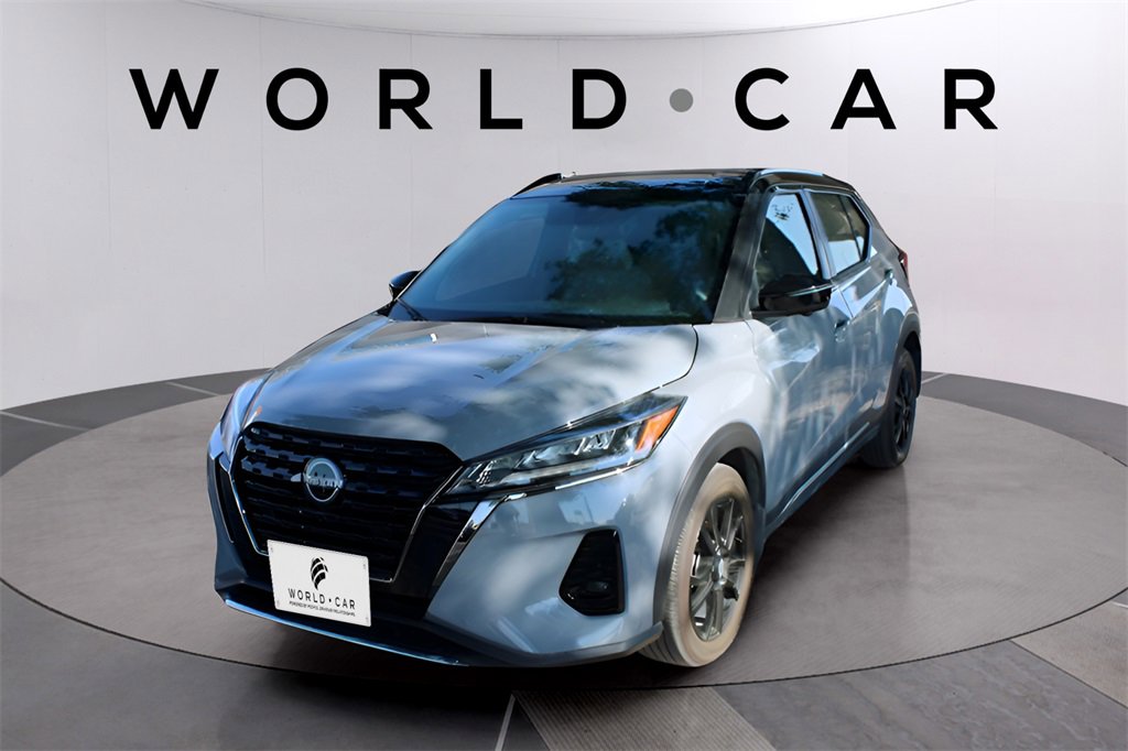 Used 2024 Nissan Kicks SR w/ SR Premium Package image 3