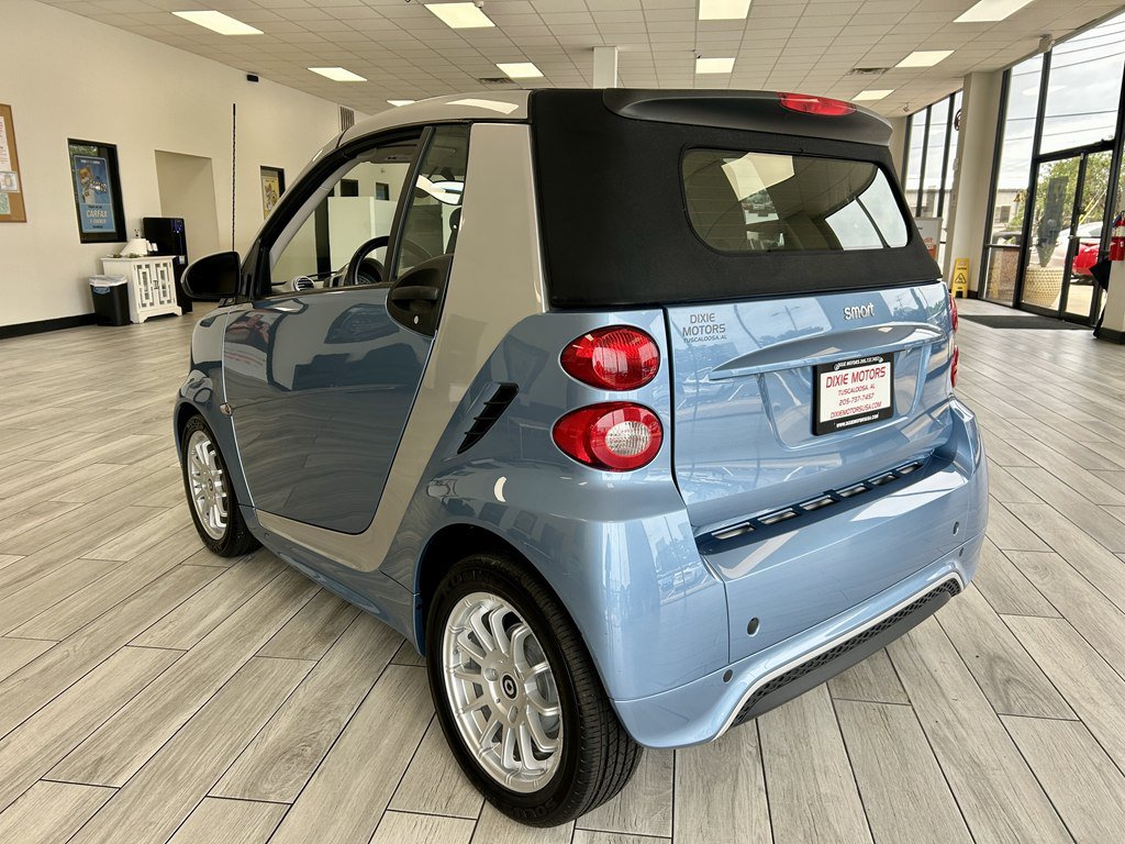 Used 2013 smart fortwo passion RWD image 7