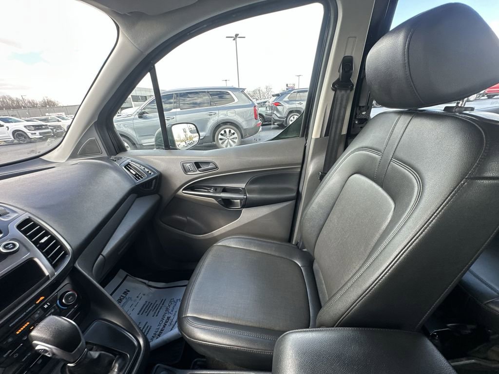 Used 2022 Ford Transit Connect XL image 11
