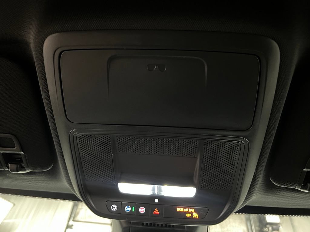New 2027 GMC Terrain AT4 w/ LPO, Floor Liner Package AWD/4WD image 26