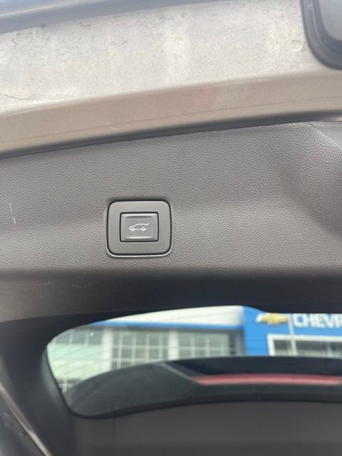 Used 2023 Chevrolet TrailBlazer RS w/ Sun and Liftgate Package image 6