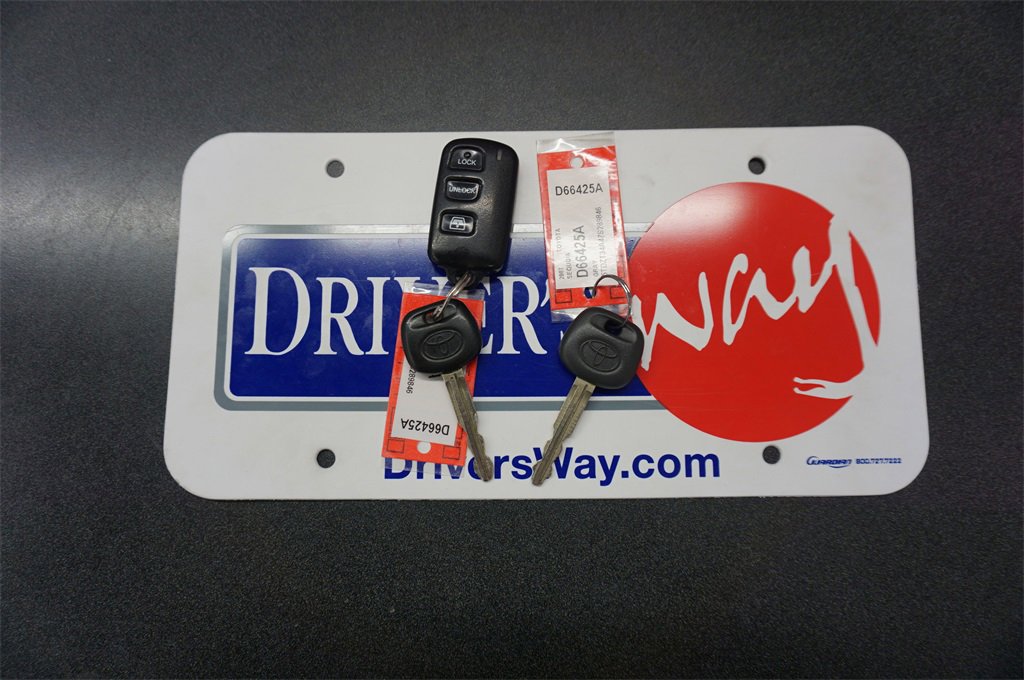 Used 2007 Toyota Sequoia SR5 image 17