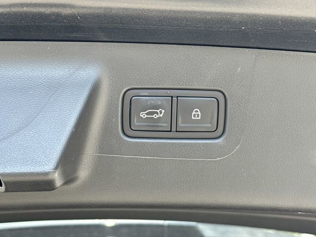 Used 2025 Hyundai Santa Fe Limited FWD image 19