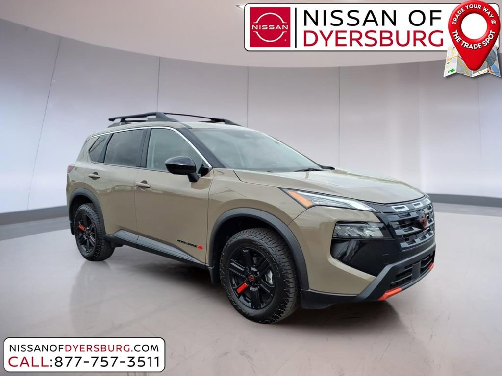 Used 2025 Nissan Rogue SV image 1