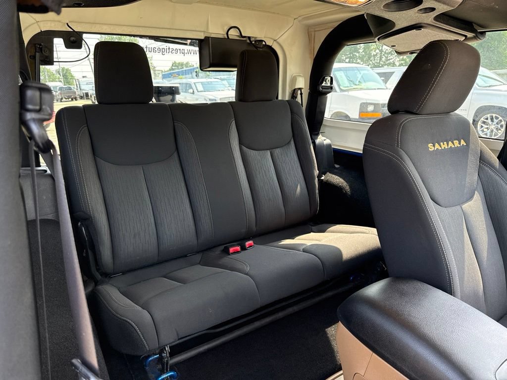 Used 2015 Jeep Wrangler Sahara w/ Connectivity Group AWD/4WD image 12
