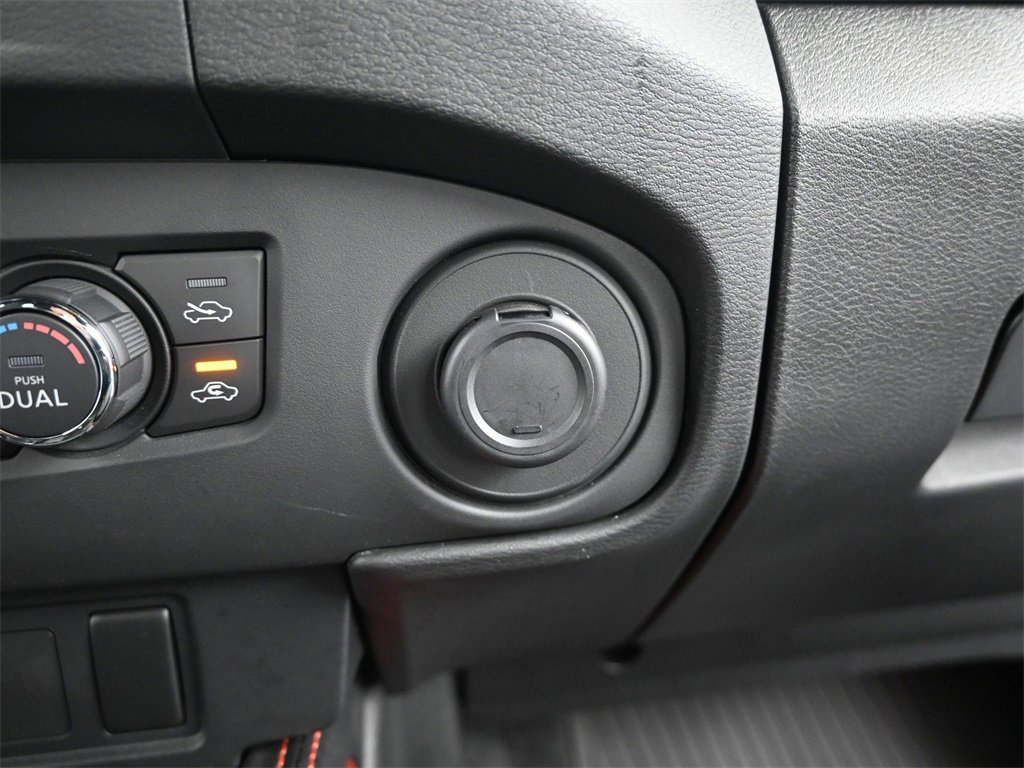 Used 2024 Nissan Frontier PRO-4X w/ Off-Road Protection Package image 28