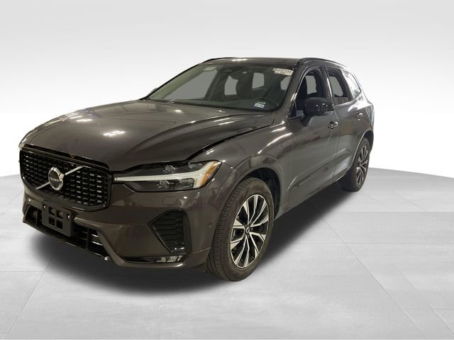 Used 2025 Volvo XC60 B5 Plus AWD/4WD image 3