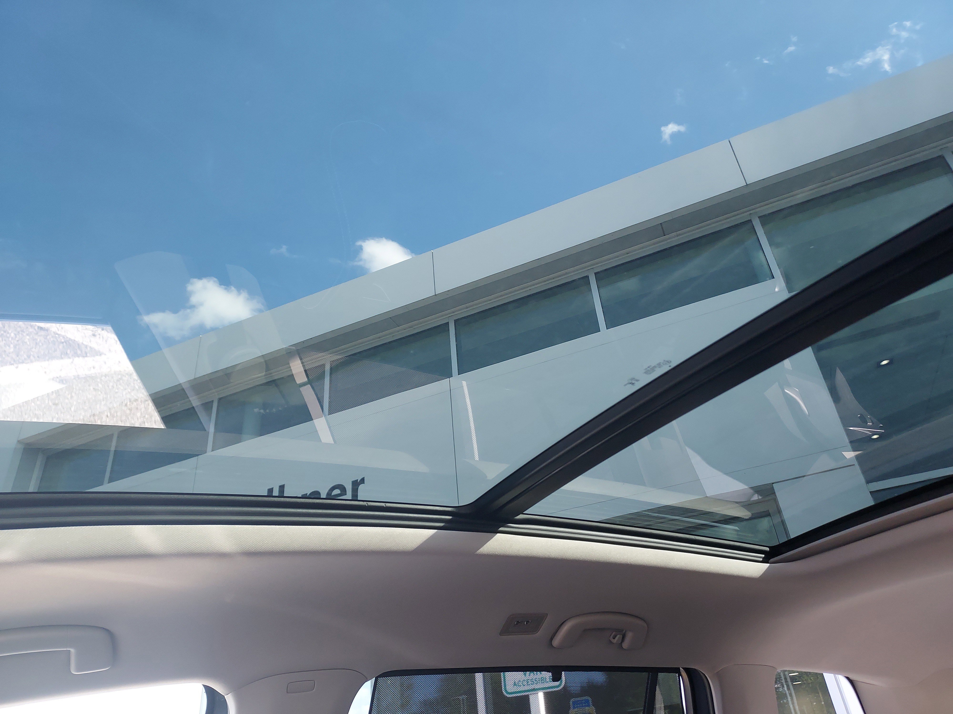 New 2026 Volkswagen Atlas SEL image 32