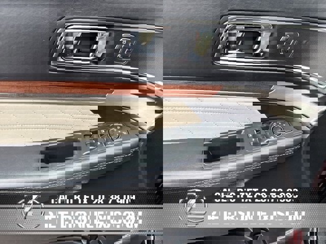 Used 2018 Ford Explorer Platinum image 25